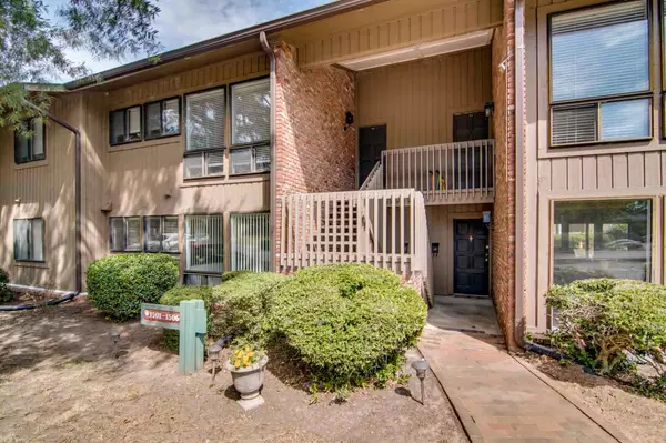 1503 Oak Tree Drive #1503, Chapel Hill, NC 27517