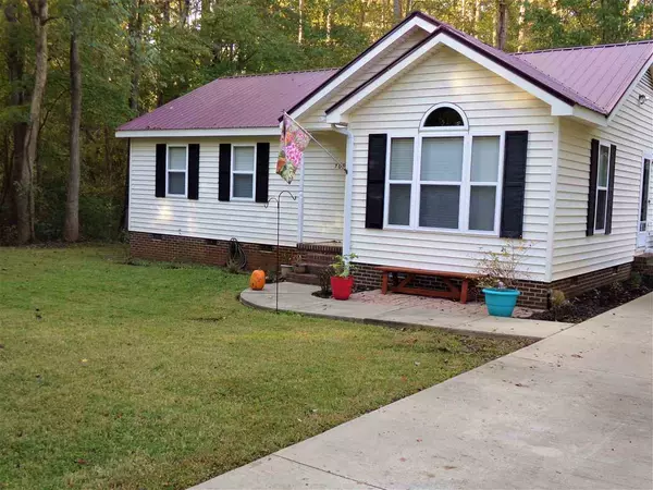 709 N Fir Avenue, Siler City, NC 27344