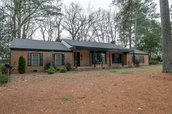 825 S 2nd Street, Smithfield, NC 27577