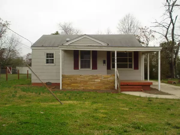 706 S Washington Avenue, Dunn, NC 28334