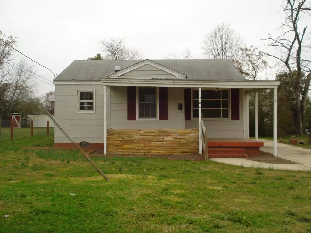 Dunn, NC 28334,706 S Washington Avenue