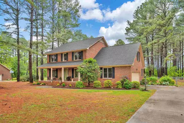 280 W Dove Ridge Lane, Spring Lake, NC 28390