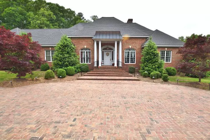 2700 Deerfield Lane, Wilson, NC 27896