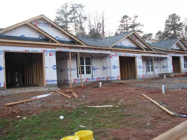 Haw River, NC 27258,820 Houston Court #220