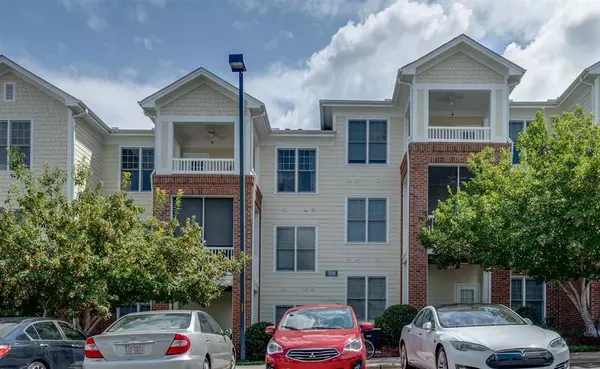 735 Portstewart Drive #735, Cary, NC 27519