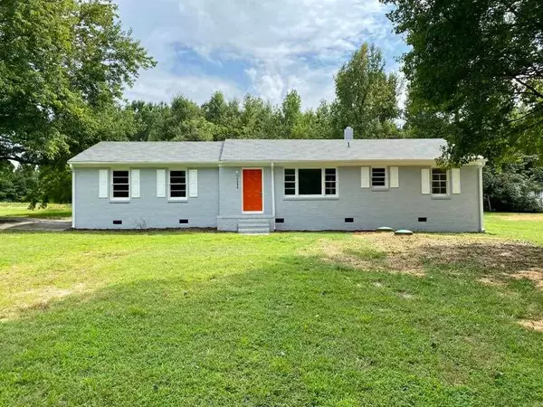 2255 Bullocksville Park Road, Manson, NC 27553