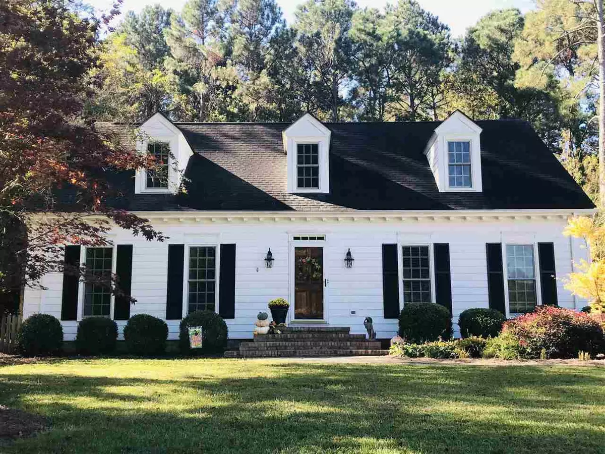 Smithfield, NC 27577,211 W Wilson Street