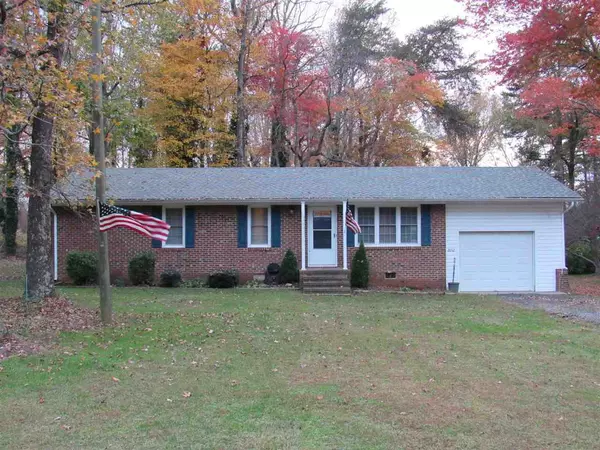 2852 W US 158 Highway, Yanceyville, NC 27379