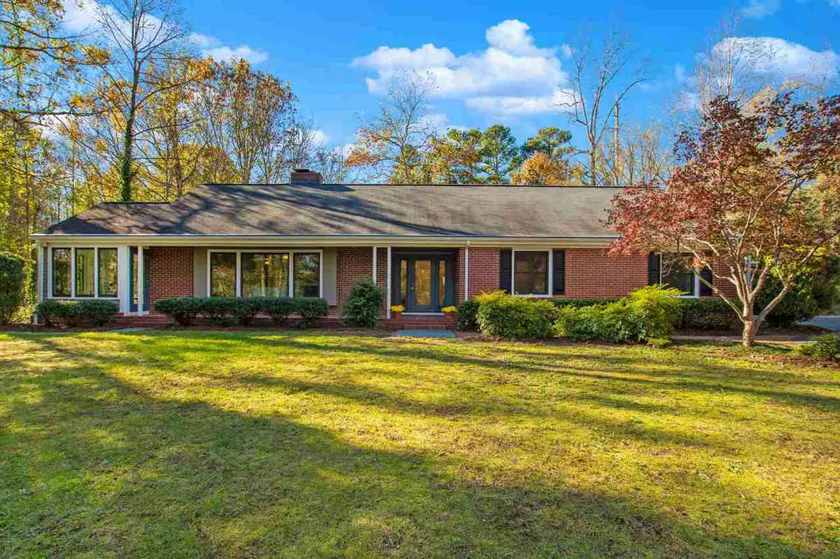 Chapel Hill, NC 27514,7 Iris Lane