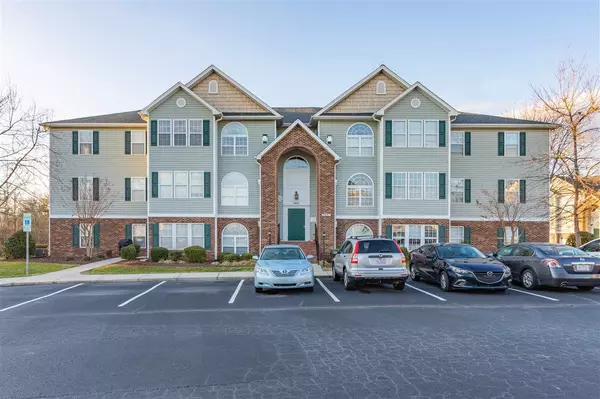 3487 Forestdale Drive #2D, Burlington, NC 27215