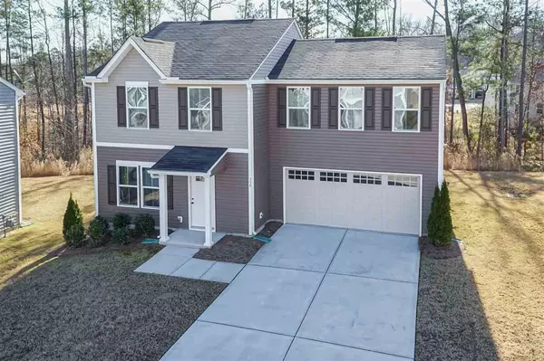 358 Fieldspar Lane, Clayton, NC 27520