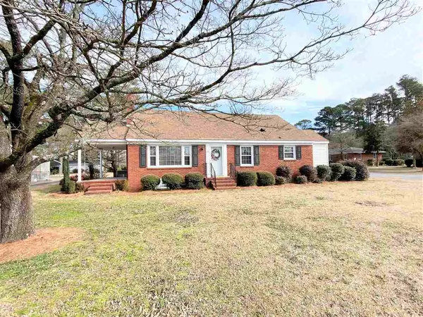 212 SE First Street, Snow Hill, NC 28580