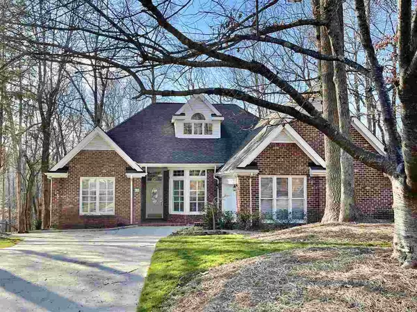 102 Helmsdale Drive, Chapel Hill, NC 27517