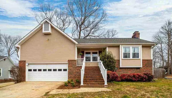 623 Hunters Run, Mebane, NC 27302