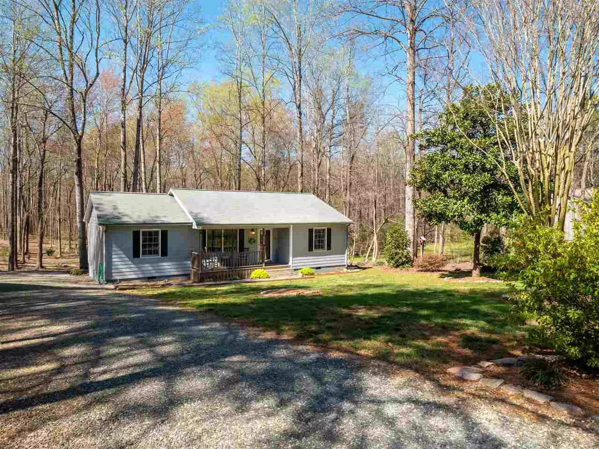 Mebane, NC 27302,6726 Lakeview Drive