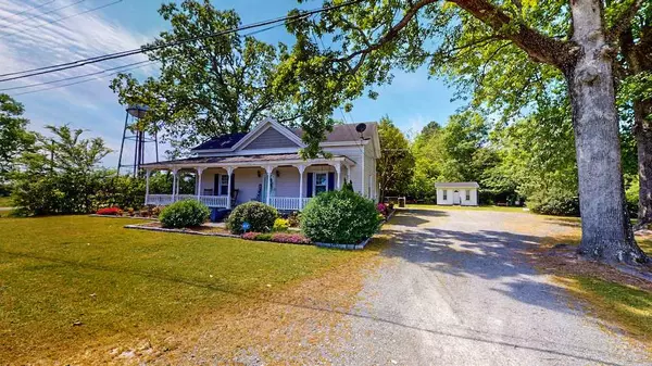 301 W Edwards Street, Princeton, NC 27569