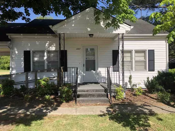 187 S Railroad Street, Coats, NC 27521