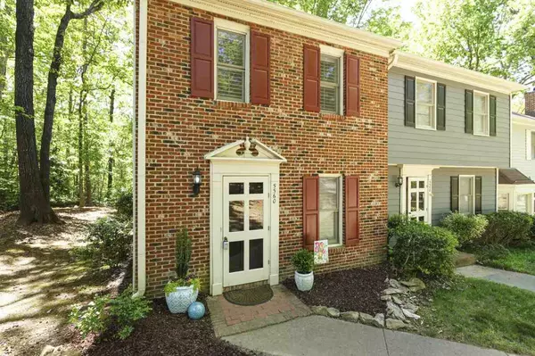 5560 Hamstead Crossing, Raleigh, NC 27612