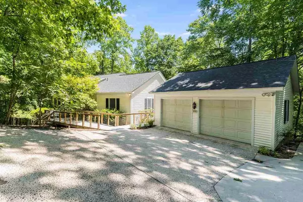 Pittsboro, NC 27312,604 Stoneview