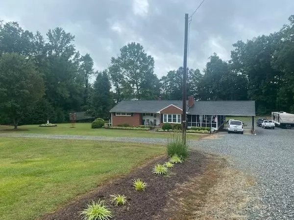 3031 Old US 421, Siler City, NC 27344