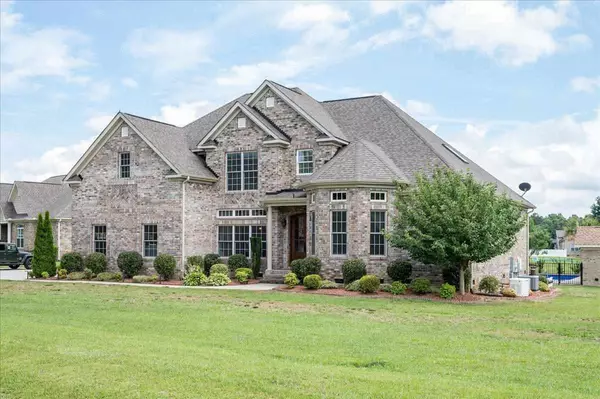 98 Apache Drive, Clayton, NC 27527