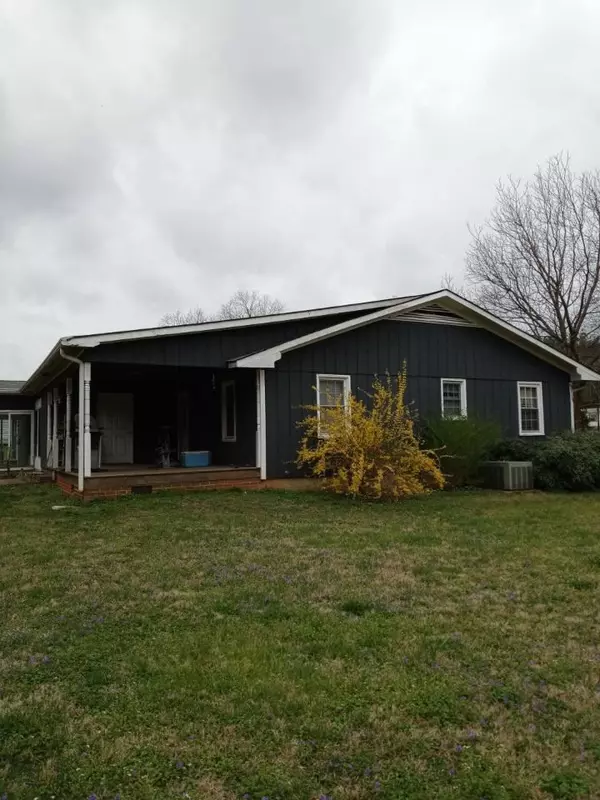 Henderson, NC 27537,526 Old Warrenton Road