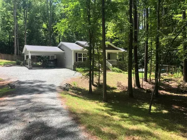 305 Old School Road, Chapel Hill, NC 27516