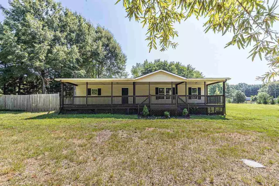 186 Beaver Creek Parkway, Roxboro, NC 27574