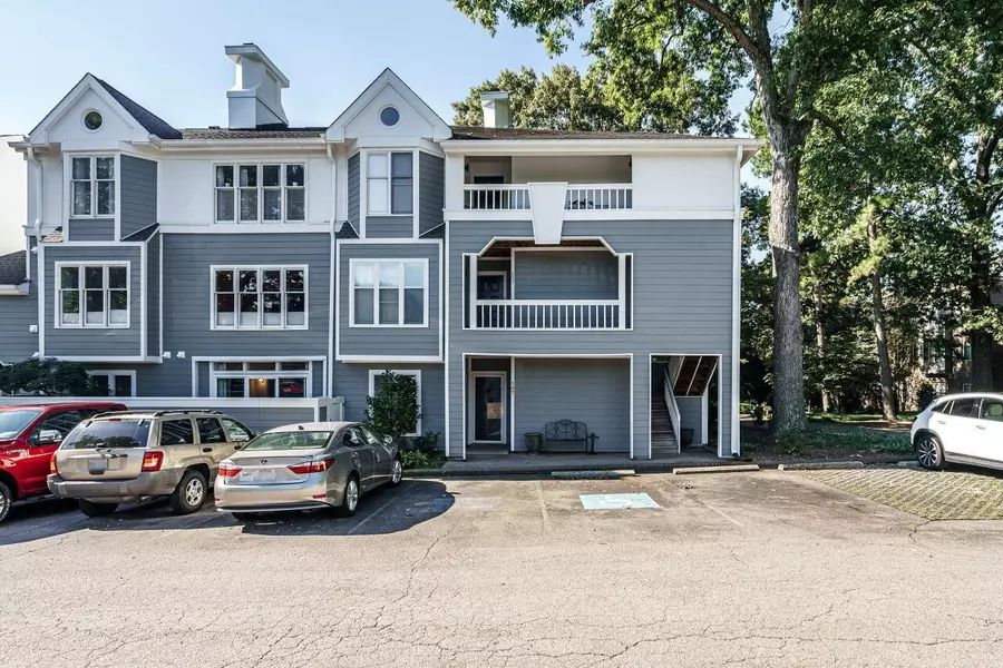 720 Bishops Park Drive #107, Raleigh, NC 27605