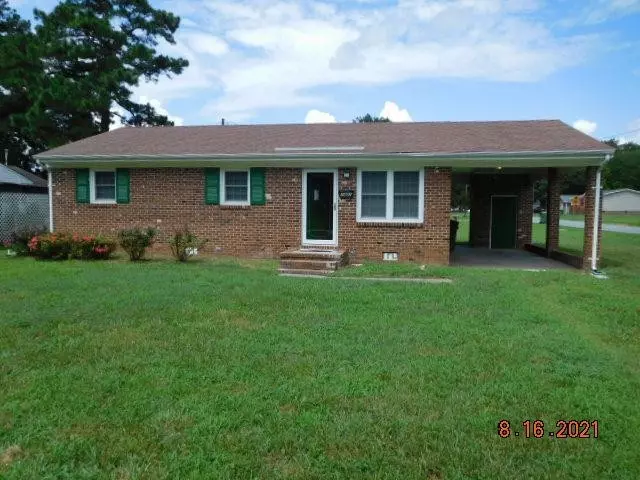 1301 Carolina Avenue, Roanoke Rapids, NC 27870