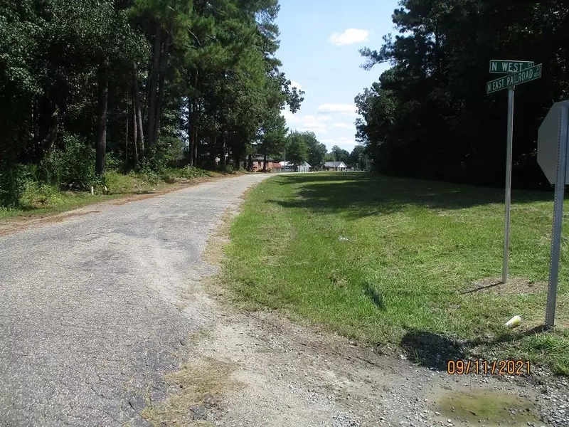 1 NE Railroad, Roseboro, NC 28382