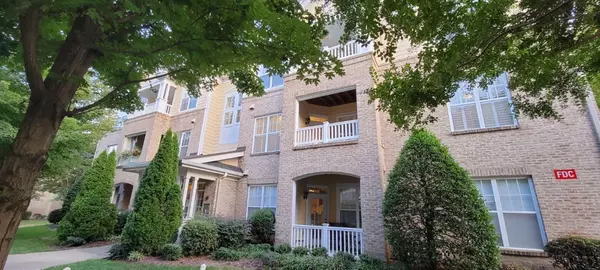 3111 Hemlock Forest Circle #203, Raleigh, NC 27612