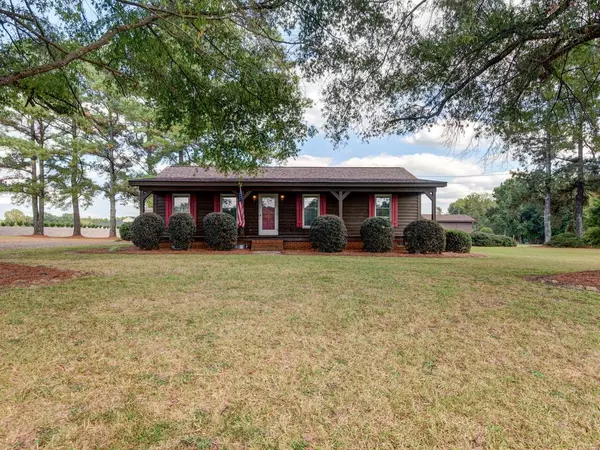 2178 Tarheel Road, Benson, NC 27504