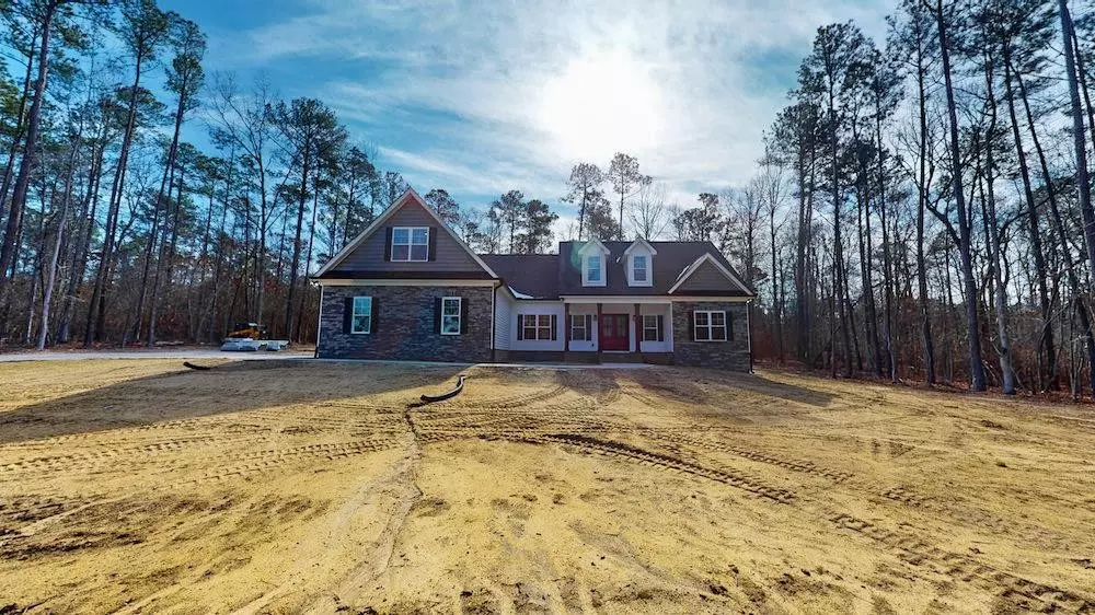 Four Oaks, NC 27524,639 Thunder Road