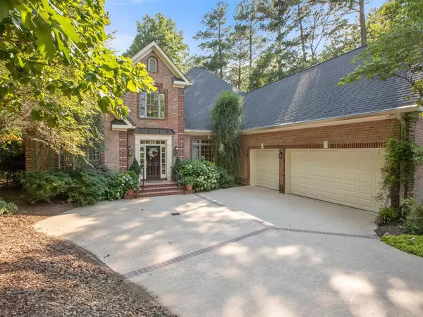 Chapel Hill, NC 27517,40001 Worth