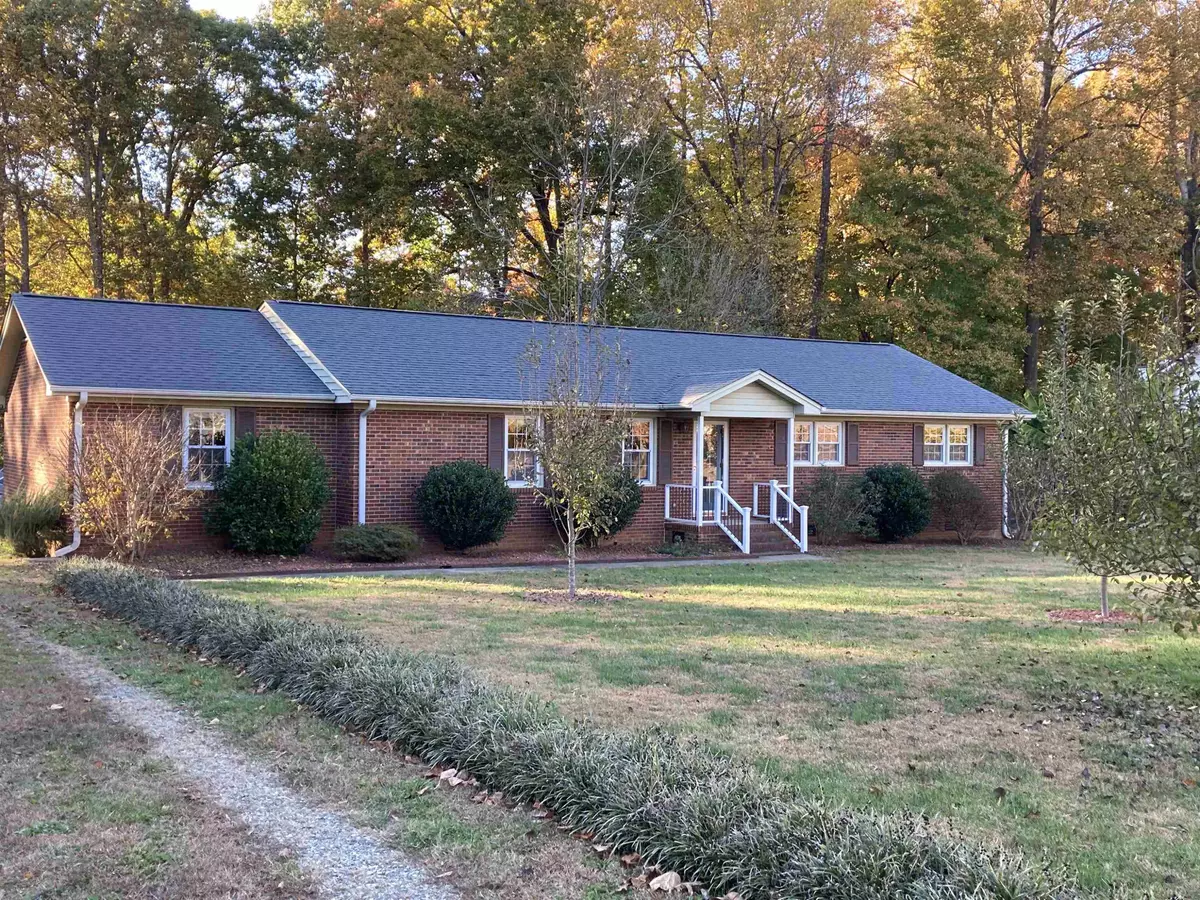 Mebane, NC 27302,109 N Oakland Drive