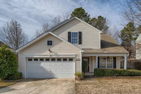 613 Holly Thorn Trace, Holly Springs, NC 27540