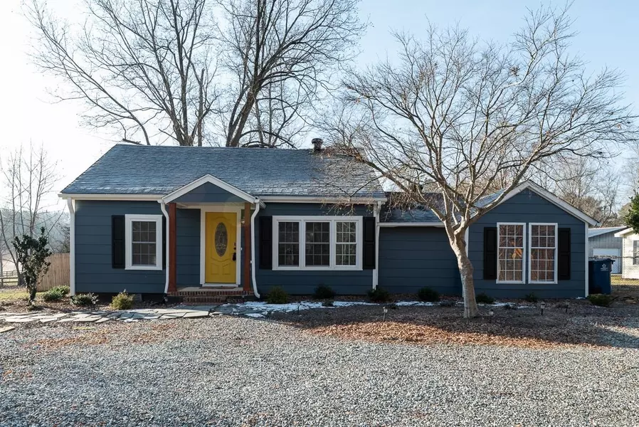 4157 Old Hillsborough Road, Mebane, NC 27302