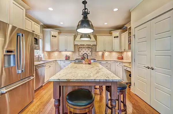 435 S Greensboro Street, Carrboro, NC 27510