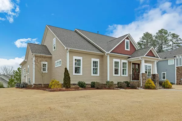 808 Green Oaks Parkway, Holly Springs, NC 27540