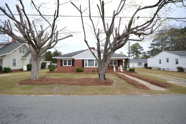 502 W Parrish Drive, Benson, NC 27504