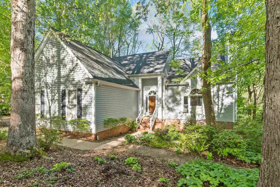 304 W Kirkfield Drive, Cary, NC 27518