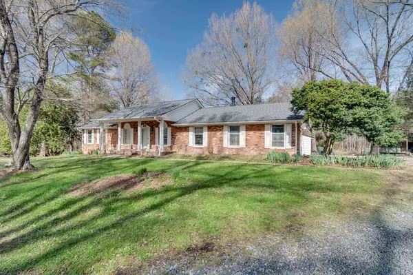 7403 Old Oxford Road, Bahama, NC 27503