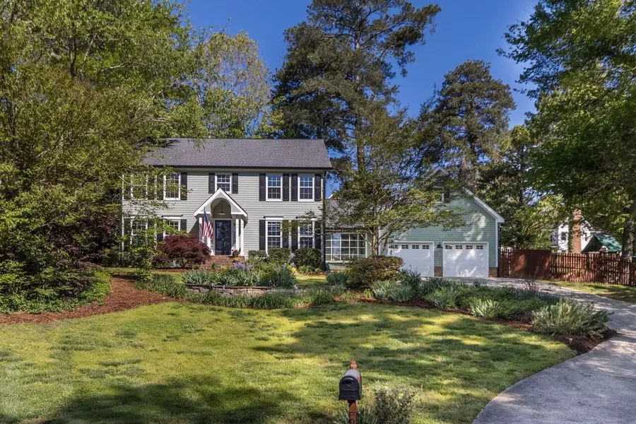 9 Heather Place, Durham, NC 27707