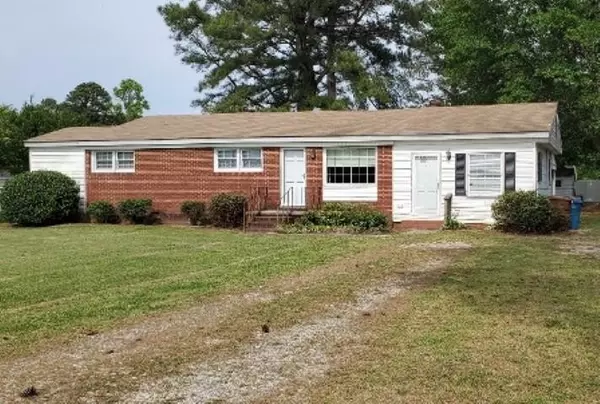 2103 S Elm Avenue, Dunn, NC 28334