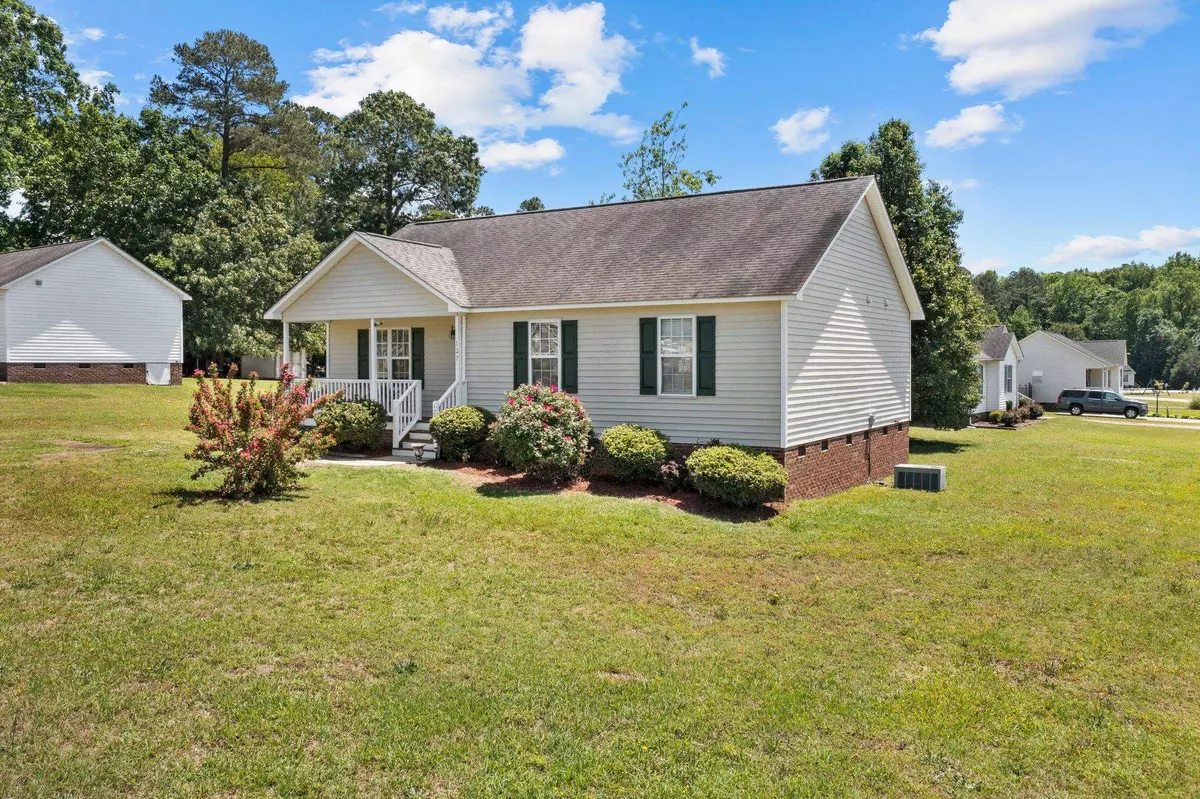 Smithfield, NC 27577,127 Yellow Stone Lane