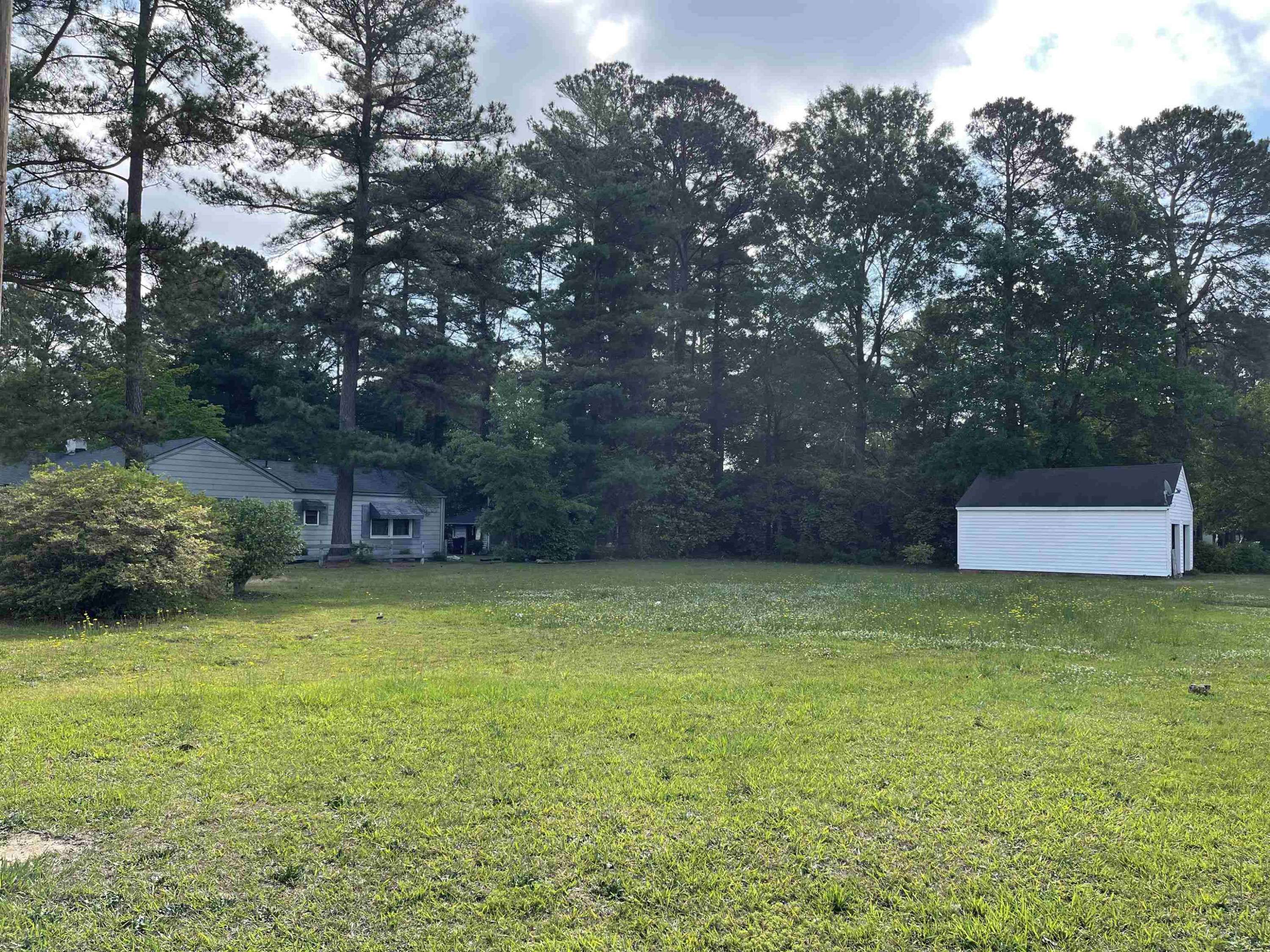 1000 N McKay Avenue, Dunn, NC 28334