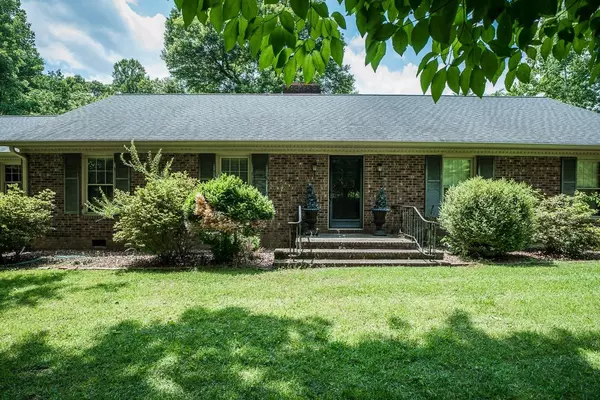 1611 Cedar Crest Drive, Mebane, NC 27302