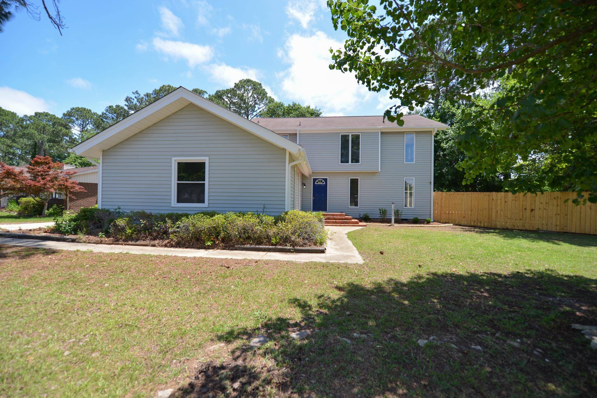 3859 Sturbridge Drive, Hope Mills, NC 28348
