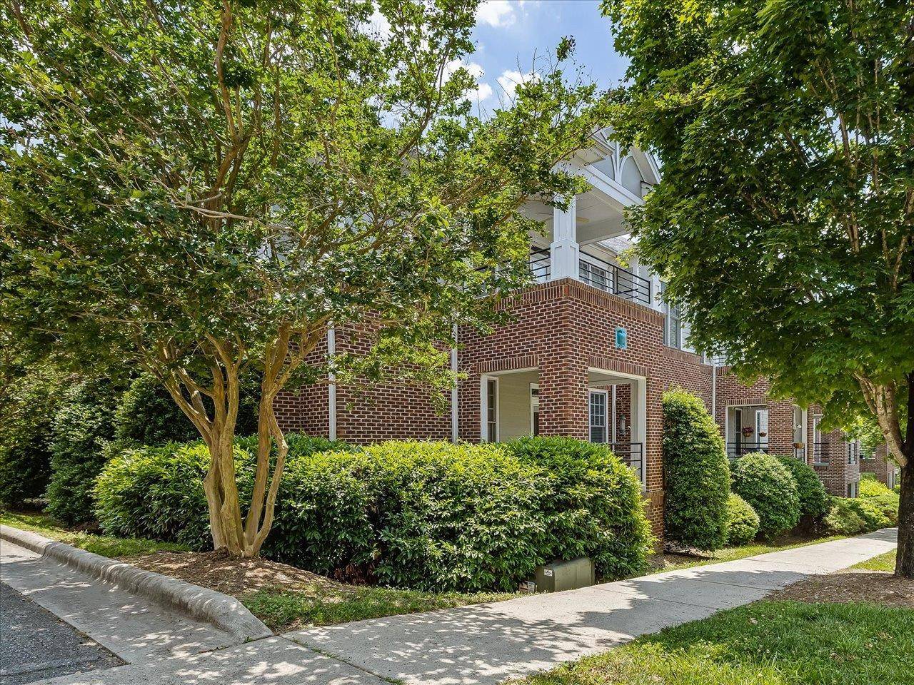 701 Copperline Drive #204, Chapel Hill, NC 27516